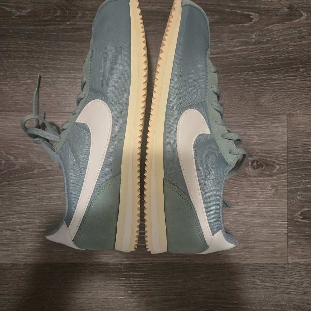 Nike Cortez TXT GS Cannon Sail Alabaster BRAND NEW 7Y Womens 8.5 - Picture 4 of 9